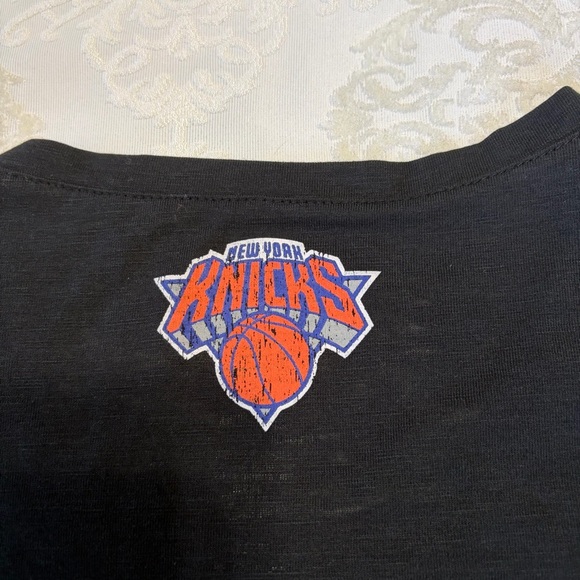 NBA New York Knicks Rhinestone Short Sleeve Tee Black Size Large NWT - Picture 4 of 9